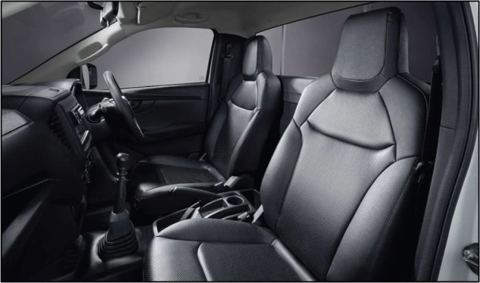Toyota Hilux Single Cab 2017 Interior