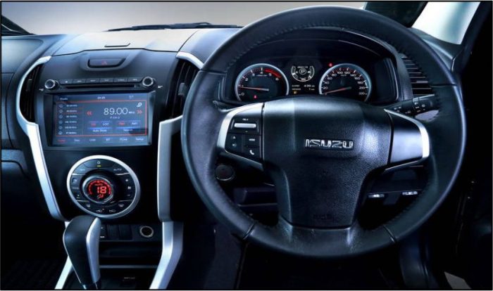 ISUZU Smart Cab 4WD 2022 Entertainment & Communication