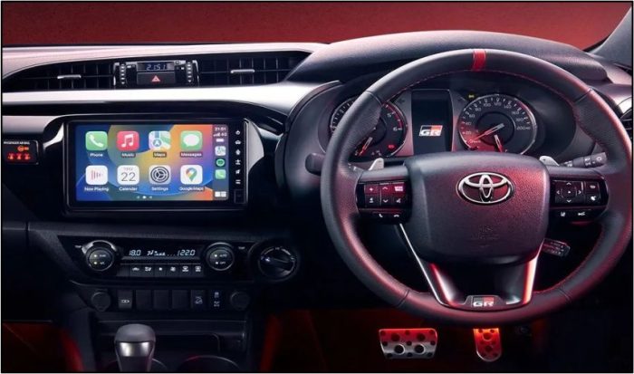 Toyota Hilux 4X4 Single Cab 2024 Technology & Entertainment